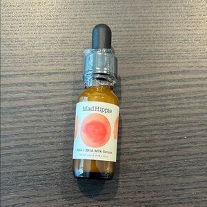 Mad Hippie AHA + BHA Milk Serum